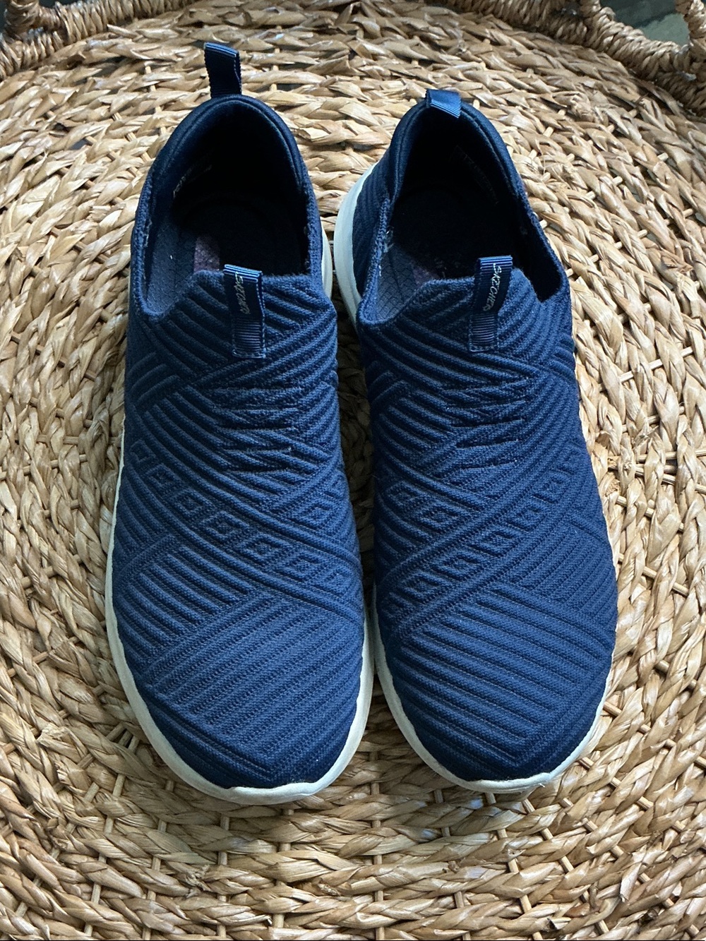 Sketchers navy Slip-On Knit women’s Sneakers